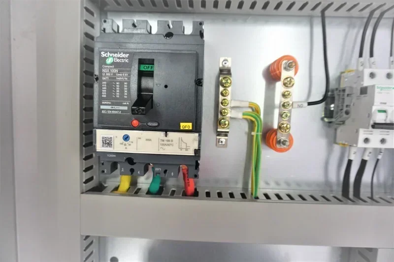 Outdoor Power Distribution Cab - Outdoor Power Board Box のレビューと価格